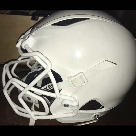 *Xenith shadow, size medium, varsity helmet - Picture 4 of 7